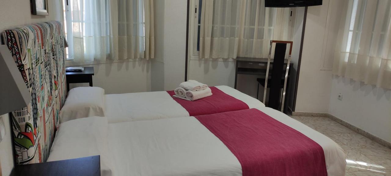 Hostal Dona Isabel Majadahonda Exterior photo